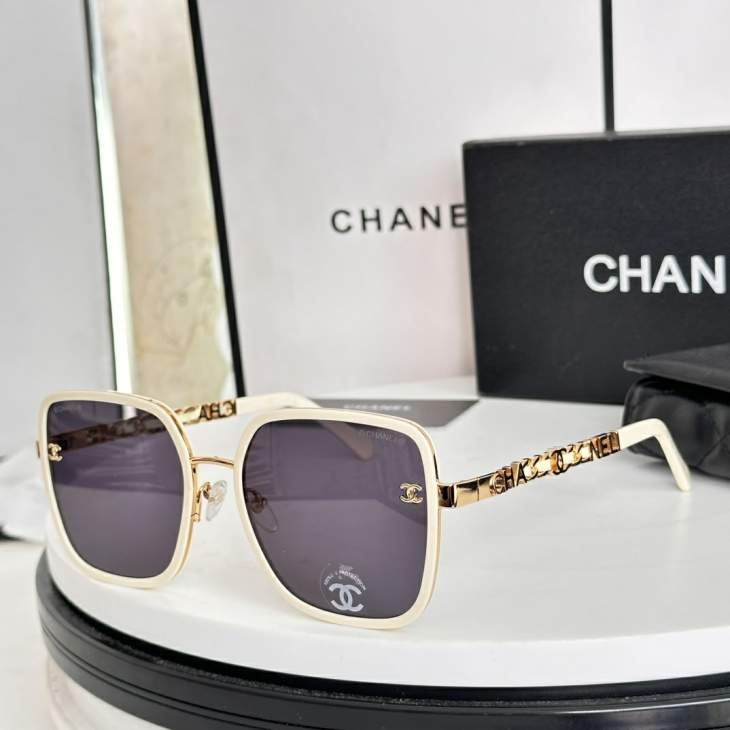 Picture of Chanel Sunglasses _SKUfw76722064fw